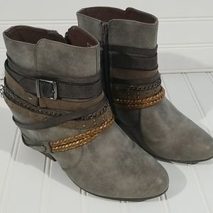 Jellypop Wildcat short boots 9M